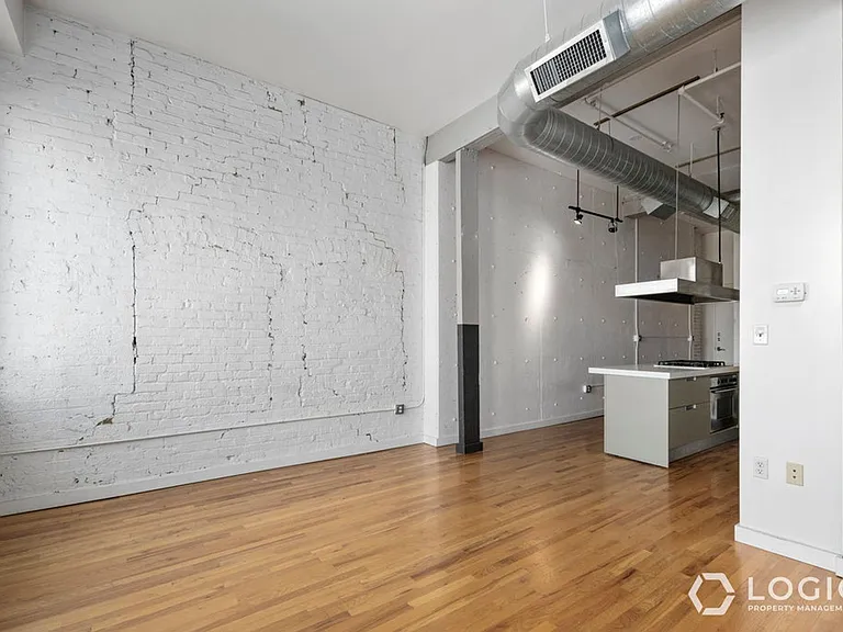 159 W Broadway #304 — Photo 12