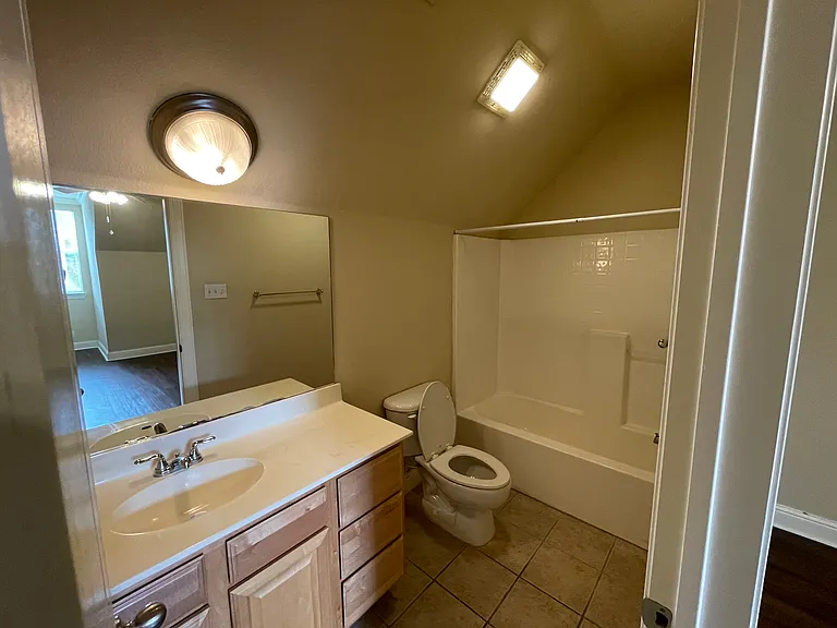 4000 Lake Beau Pre Blvd — Photo 17