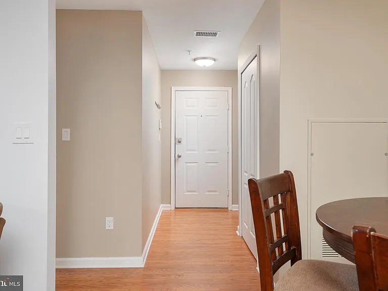 8961 Town Center Cir #1-310 — Photo 4