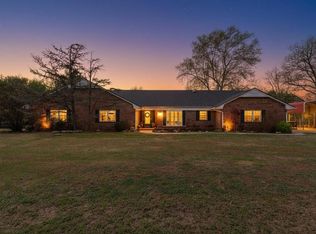 914 Living Springs Trl, Goldsby, OK 73093
