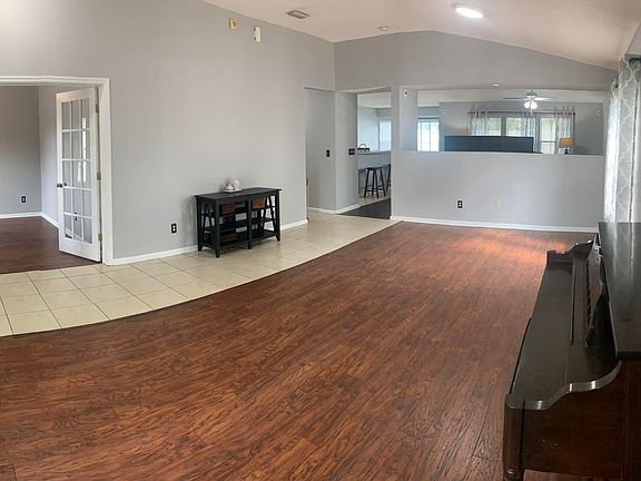 5th image of 11477 BRIAN LAKES Drive N