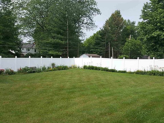 3rd image of 1723 Meadow Woods Ct