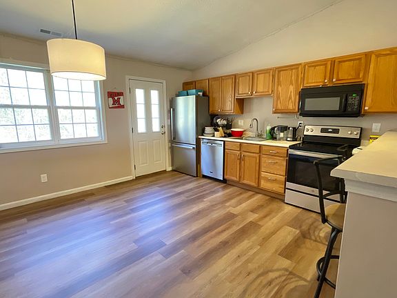 2nd image of 43 Indian Cove Cir