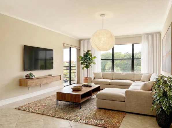 2306 S Cypress Bend Drive #420, Pompano Beach, FL 33069