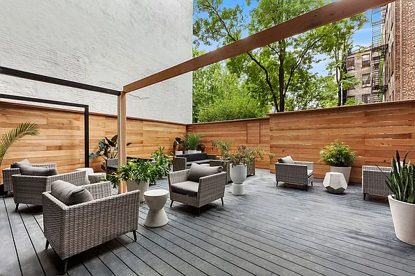 Rented by Compass | media 9