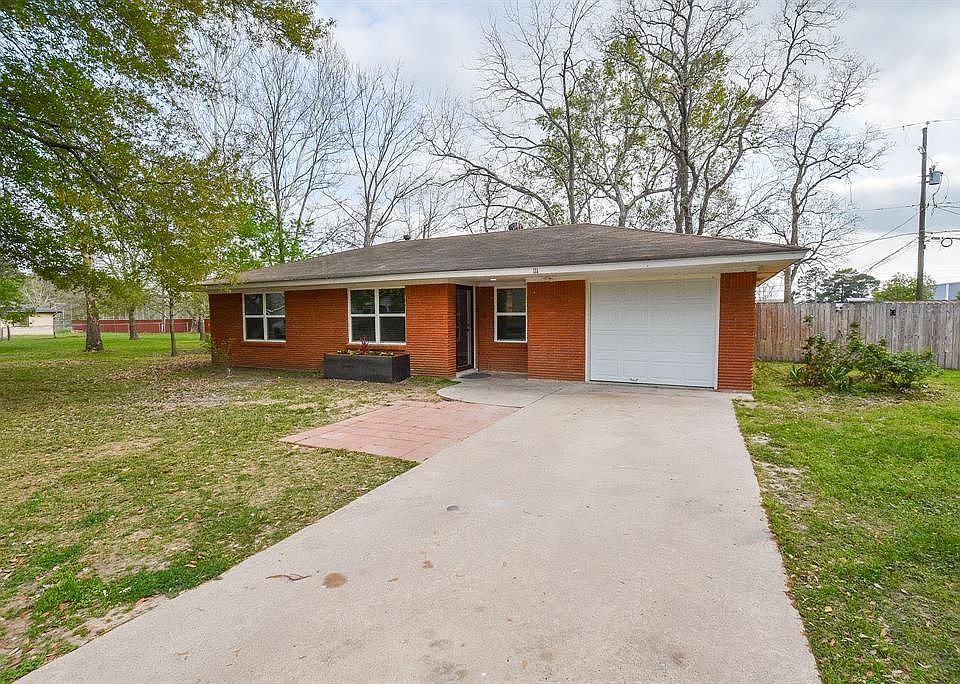 111 Anna St, Tomball, TX 77375 | Zillow