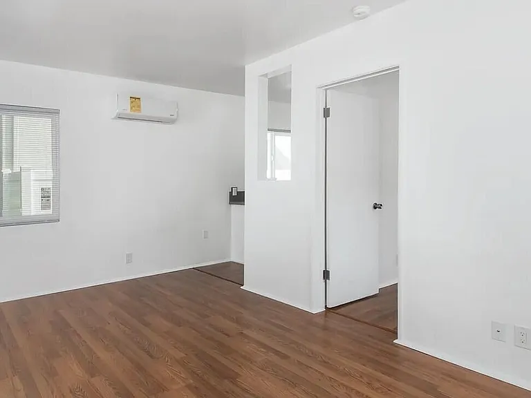 230 N Hollywood Way #C — Photo 2