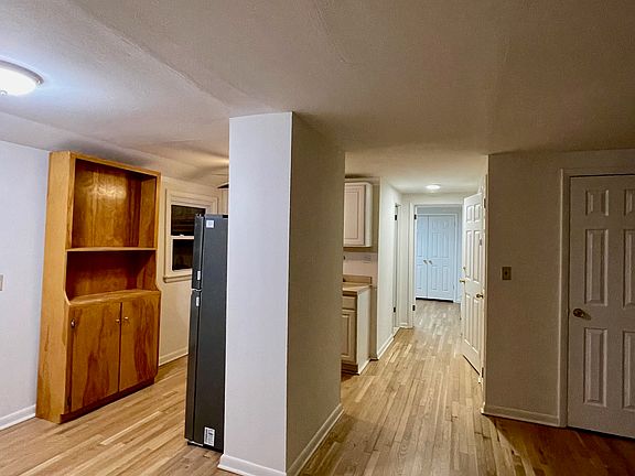 5th image of 14 Mohegan Ave Floor 2