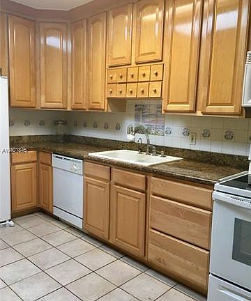 4th image of 320 Columbus Pkwy #1-2