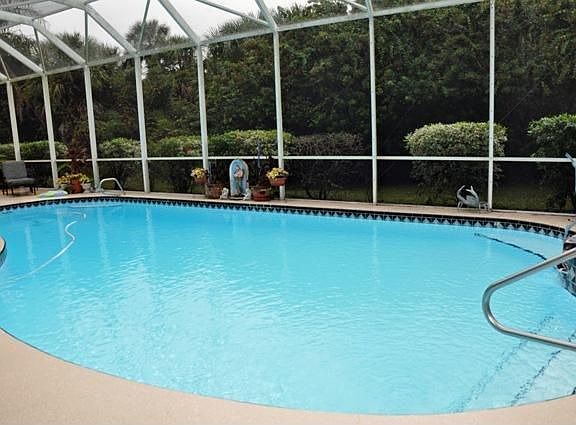2nd image of 2100 Villa Way