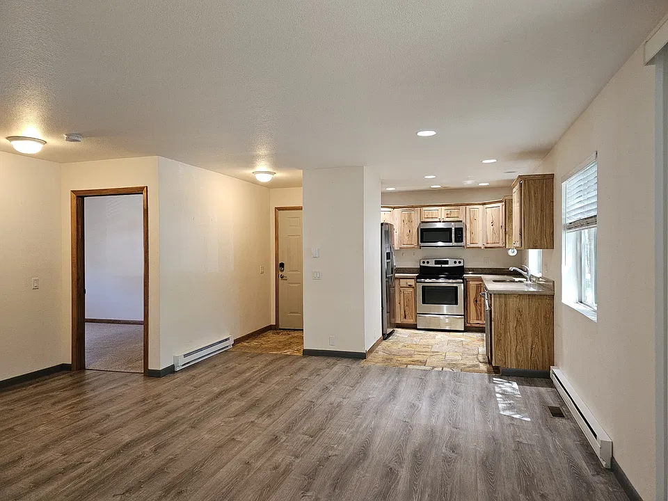 65 Virginian Ln #2-2-2
