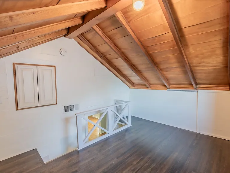 1341 S Erie Ave — Photo 13