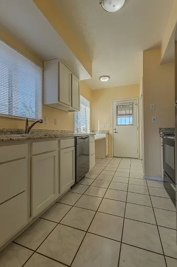 390 N Calle De Las Profetas — Photo 6