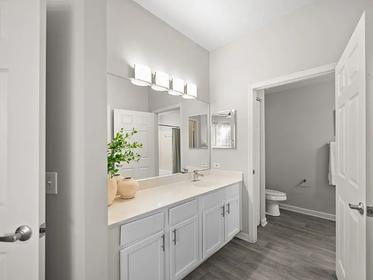 Delray Bay Apartments — Photo 22