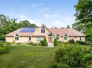 76 Forest Ridge Rd, Haddam, CT 06438