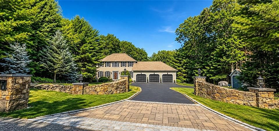 1st image of 8 Aster Ln