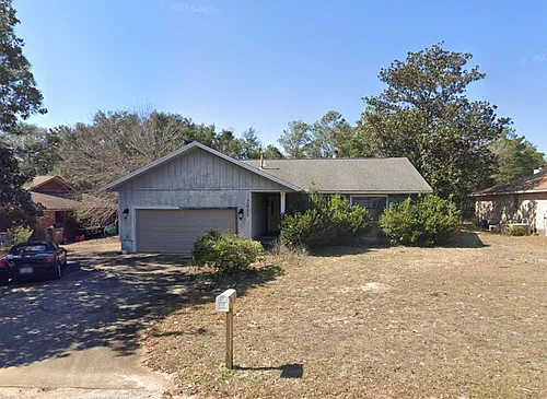 2033 Plantation Oaks Dr Photo 1