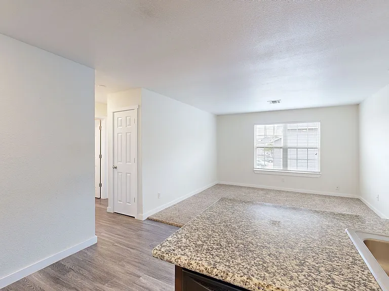 Bennett Ridge Apartments — Photo 26