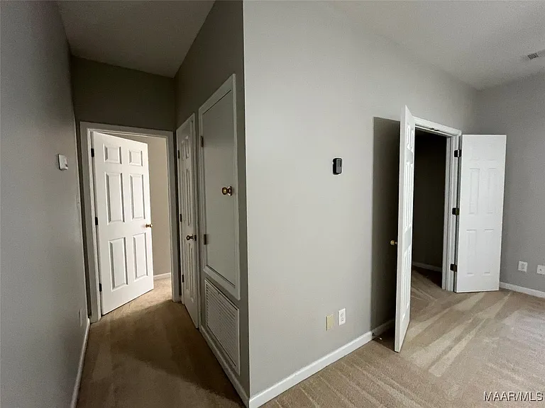 704 Emerald Dr — Photo 43