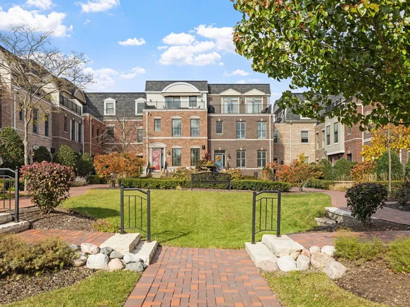 353 E Liberty Dr, Wheaton, IL 60187