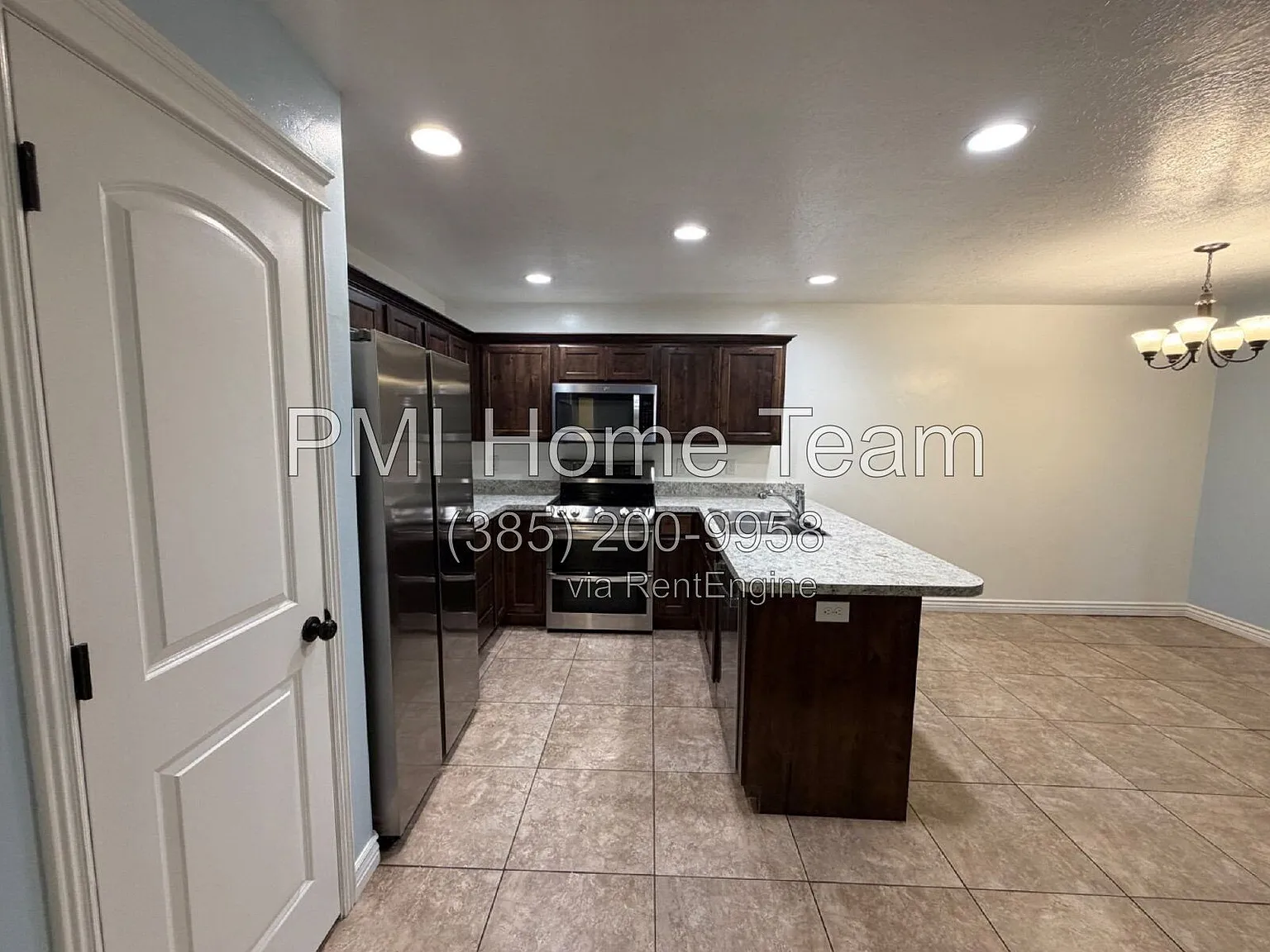 3 bed, 2.5 bath, 1362 sqft, $1,995 — Photo 2