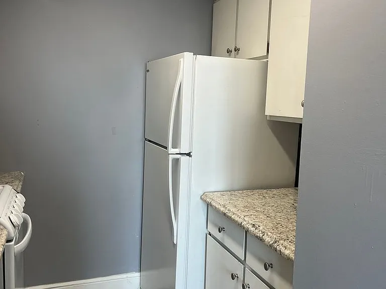 Hillcrest Avenue Apartments — Photo 4