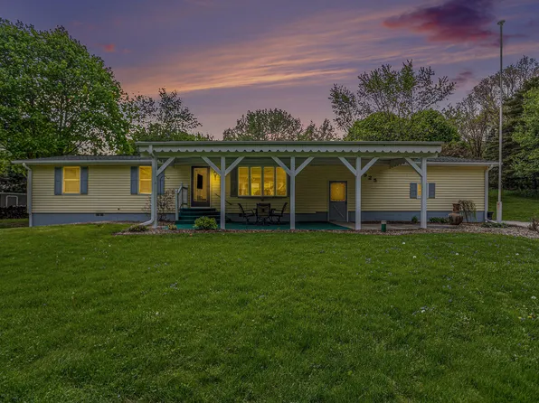 8925-1 1/2 Mile Rd, East Leroy, MI 49051