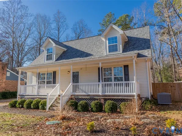 351 Lake Caroline Dr, Ruther Glen, VA 22546