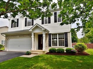 882 Honeysuckle Ln, Aurora, IL 60506