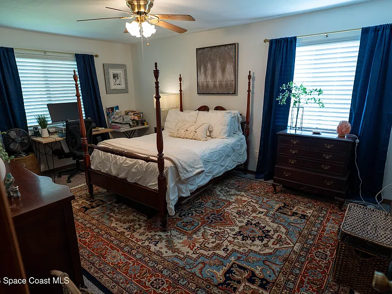 605 Saint Albans Ct #18H — Photo 13