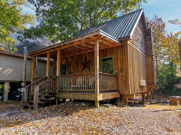 7836 Carnes Rd, Townsend, TN 37882