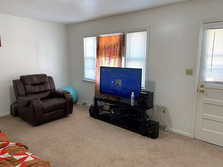 1804 Whipple Dr — Photo 3