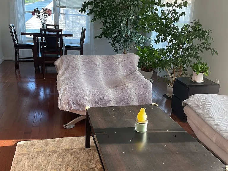 124 S 15th Ave — Photo 3