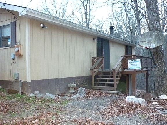 3rd image of 351 Tall Pine Ln