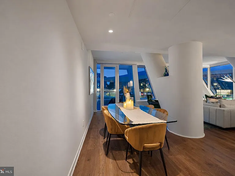 601 Wharf St SW #305 — Photo 7