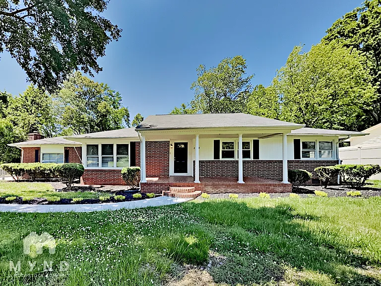 2338 Linwood Rd — Photo 1