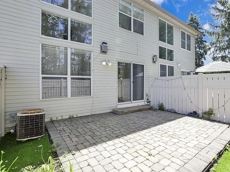 2573 Rustling Oak Blvd — Photo 35