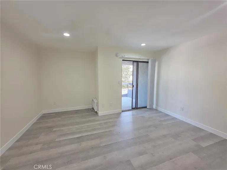 6911 Woodley Ave #106 — Photo 7