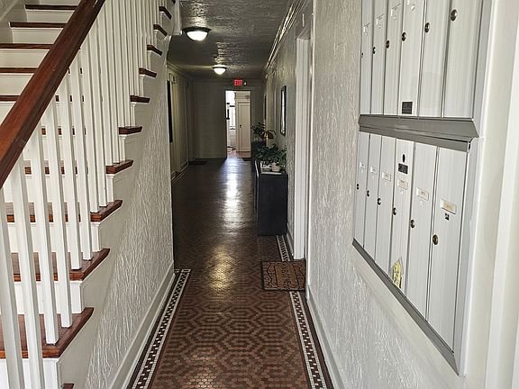 2nd image of 3308 Prytania St APT 7