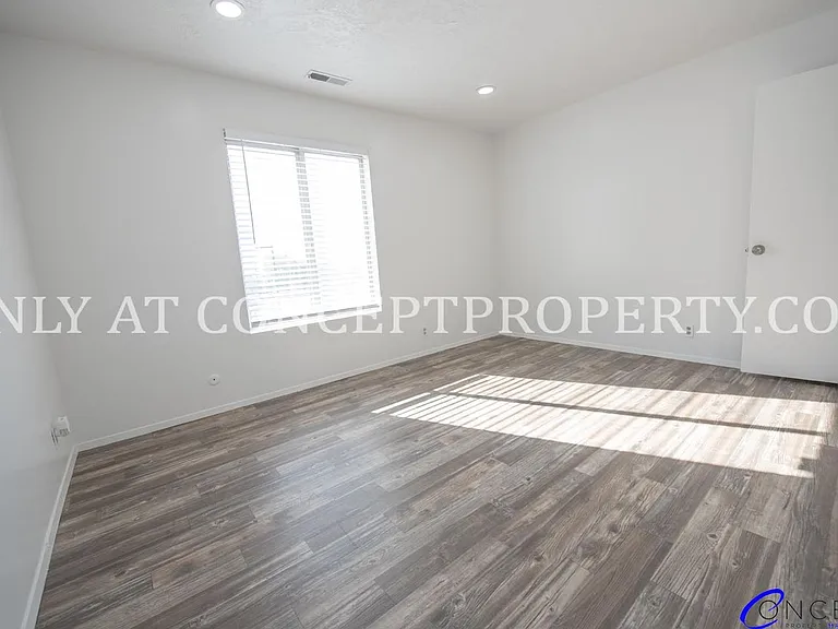 Foothill Terrace — Photo 161