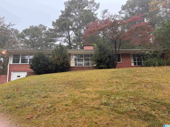 1404 Springhill Dr, Sylacauga, AL 35150