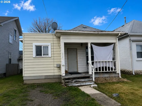 1906 1/2 Adams Ave, La Grande, OR 97850