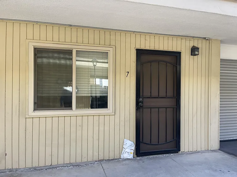 3155 Kemper St — Photo 32