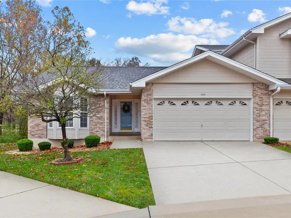 909 Palmer Ct, Lake Saint Louis, MO 63367