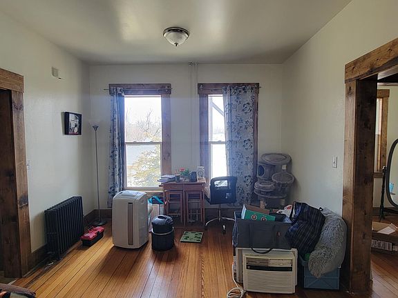 2nd image of 1118 S Washington Ave #2