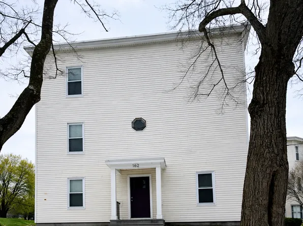 162 Riverside St, Lowell, MA 01854
