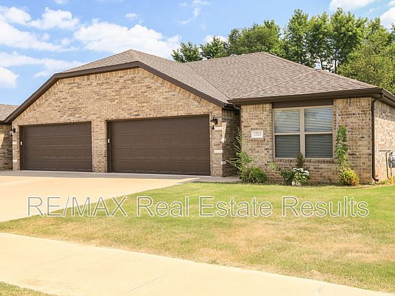 2nd image of 1521 Purple Finch St