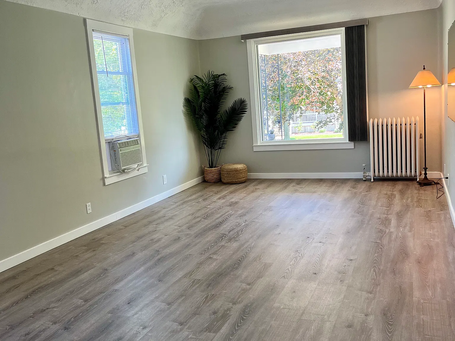 2 bed, 1200 sqft, $1,800 — Photo 3