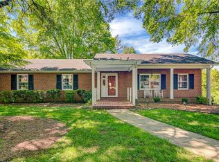 6950 Kenbridge Dr, Clemmons, NC 27012