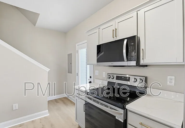109 Virginia Ave — Photo 8